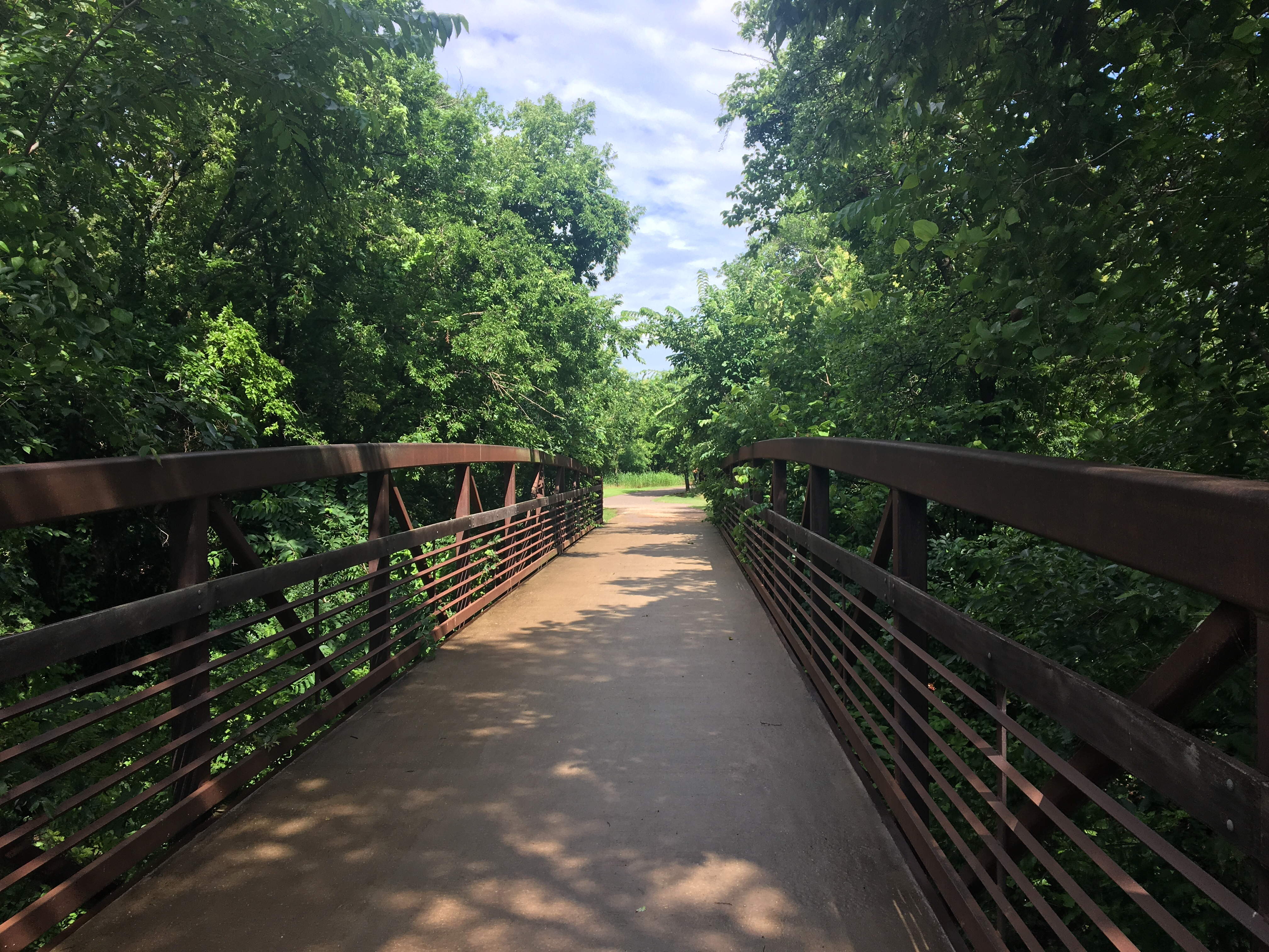 Run through Bluff Creek Park in Oklahoma City