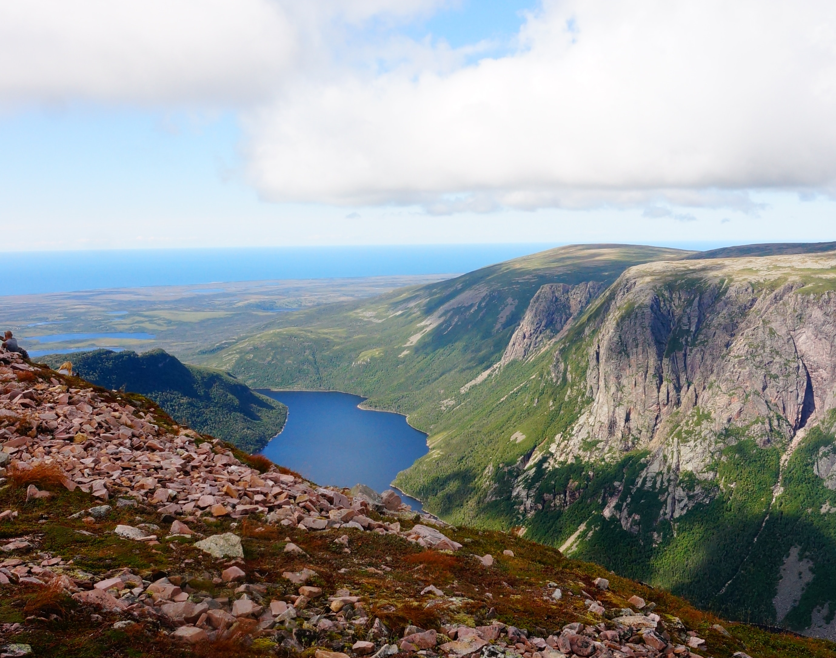 trekking canada