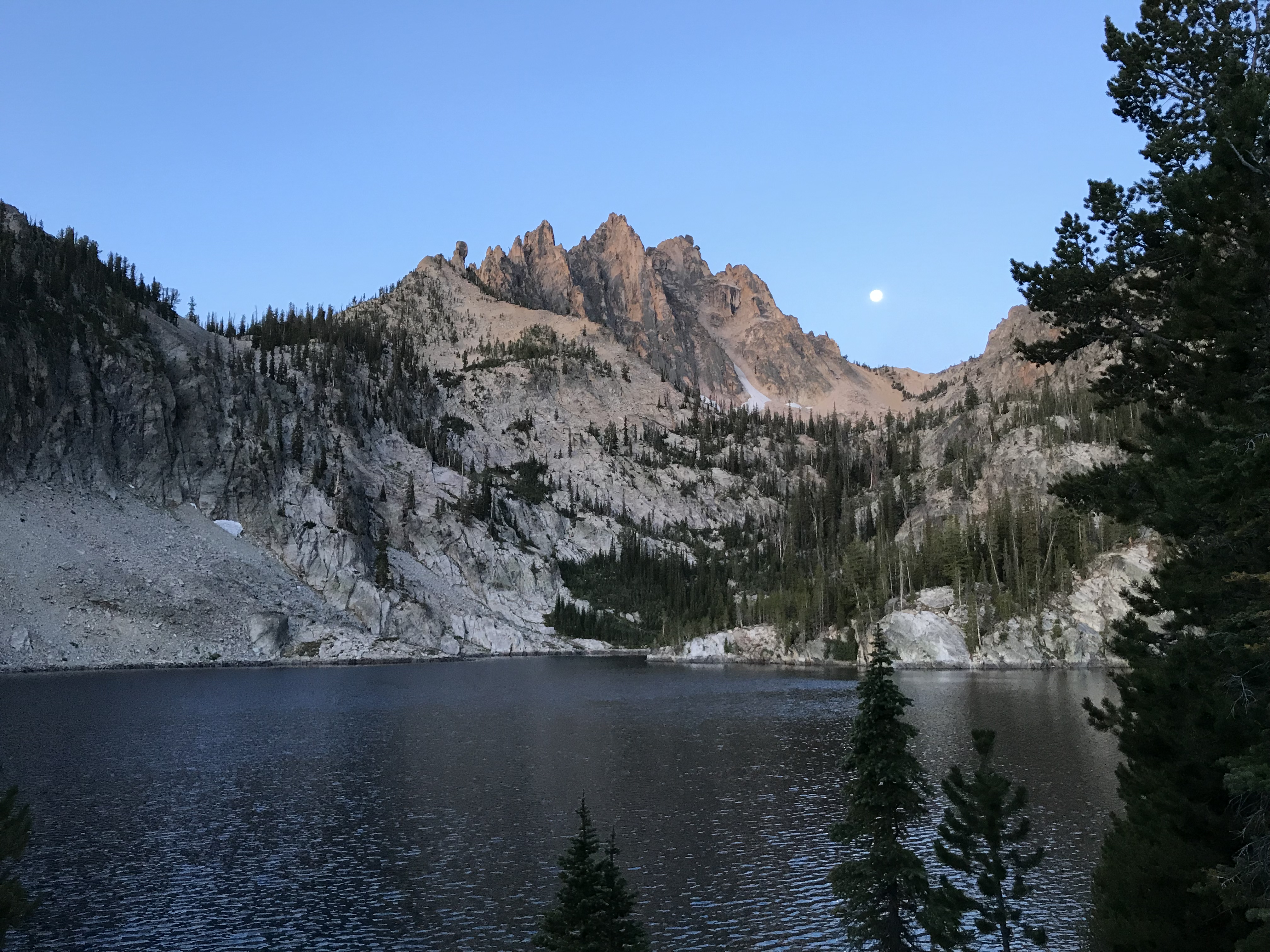 Bench Lakes Trail