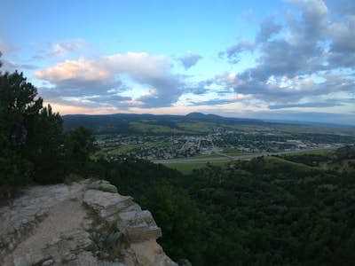 Hike around Lookout Mountain