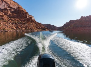 7 Reasons to Escape to Lake Powell This Fall