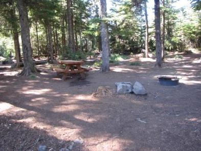 Kinnikinnick (Laurance Lake) Campground