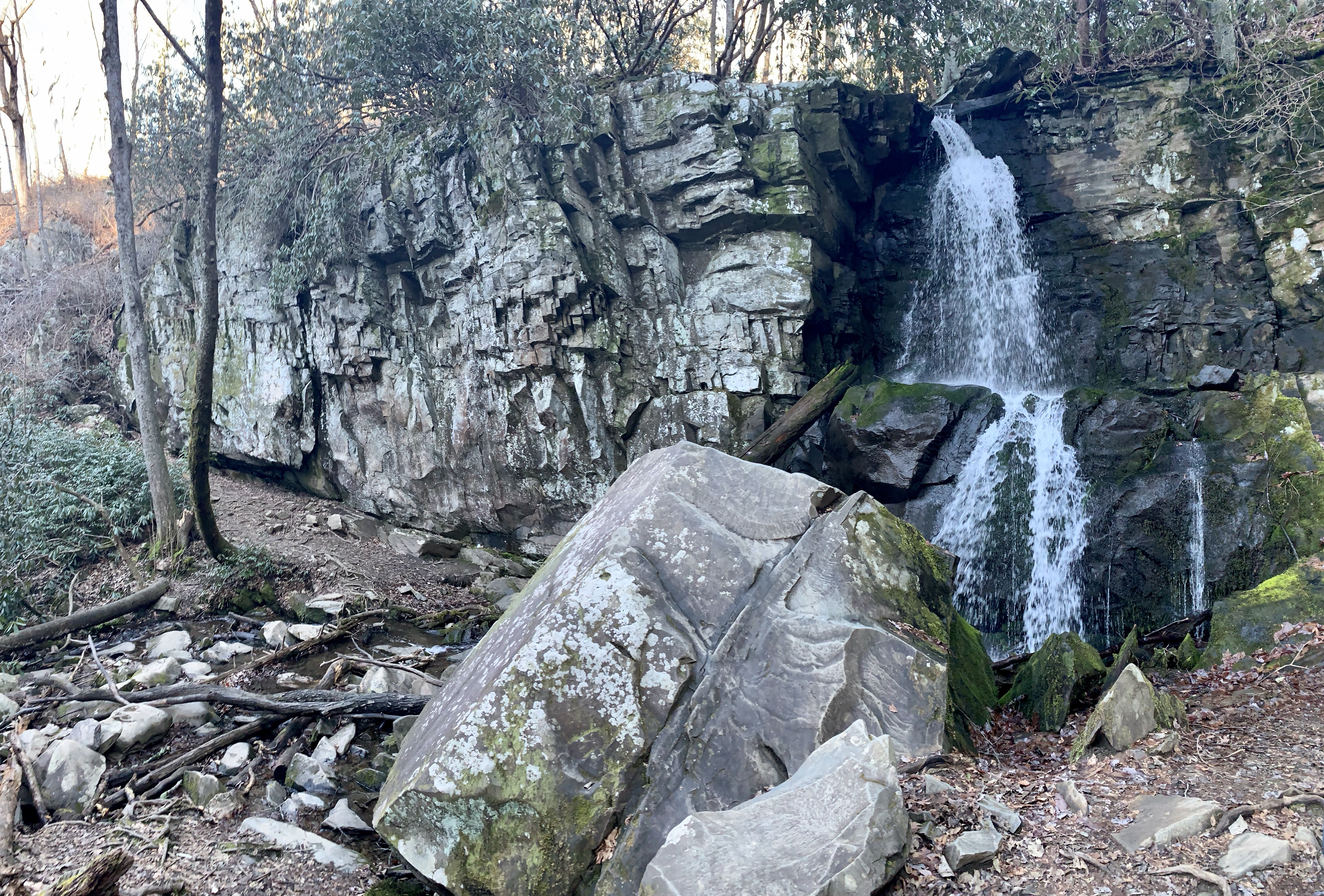 Hike to Baskins Creek Falls