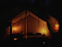 The Magic Glamp   Make some Magical memories. Luxury in the Woods of Upstate New York.