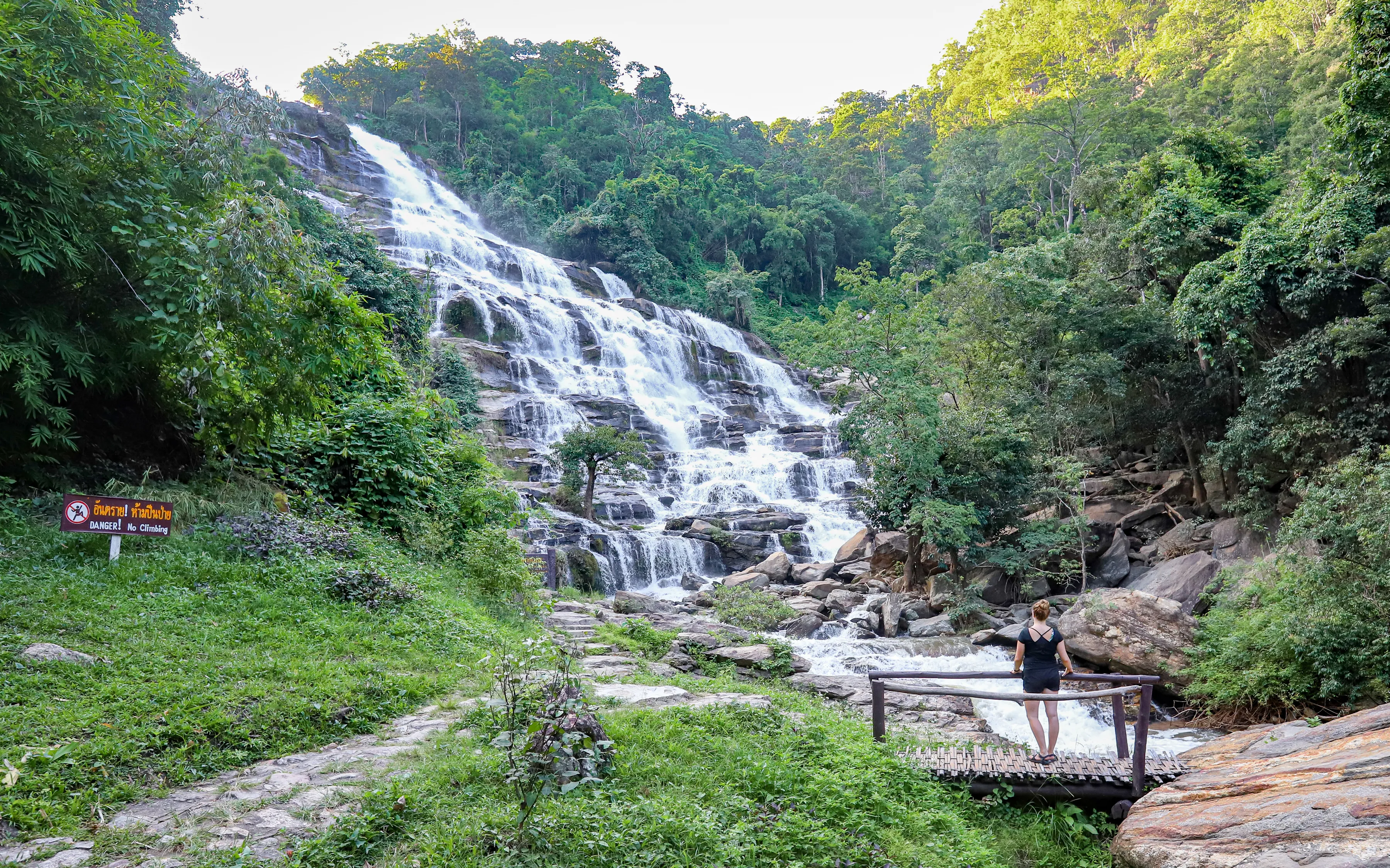 Hike to Mae Ya Waterfall
