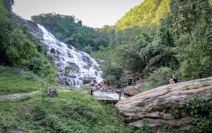 Hike to Mae Ya Waterfall