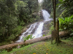 Explore Huai Sai Lueang Waterfall