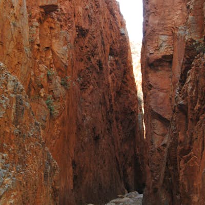 Hike through Standley Chasm - Angkerle Atwatye