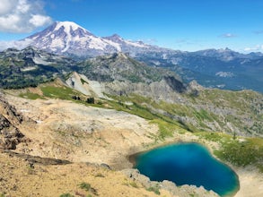 Hike Tatoosh Ridge from Tatoosh Trail #161