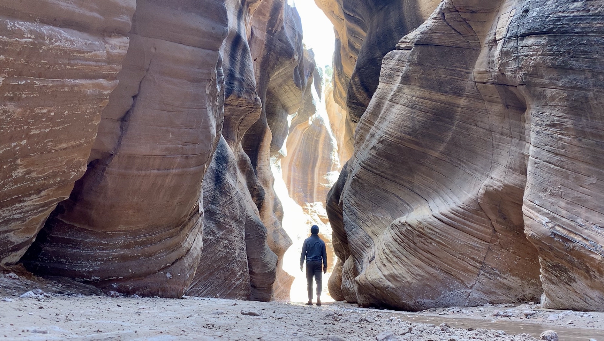 Hike WIllis Creek Slot Canyon