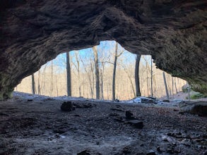 Hike to Sand Cave