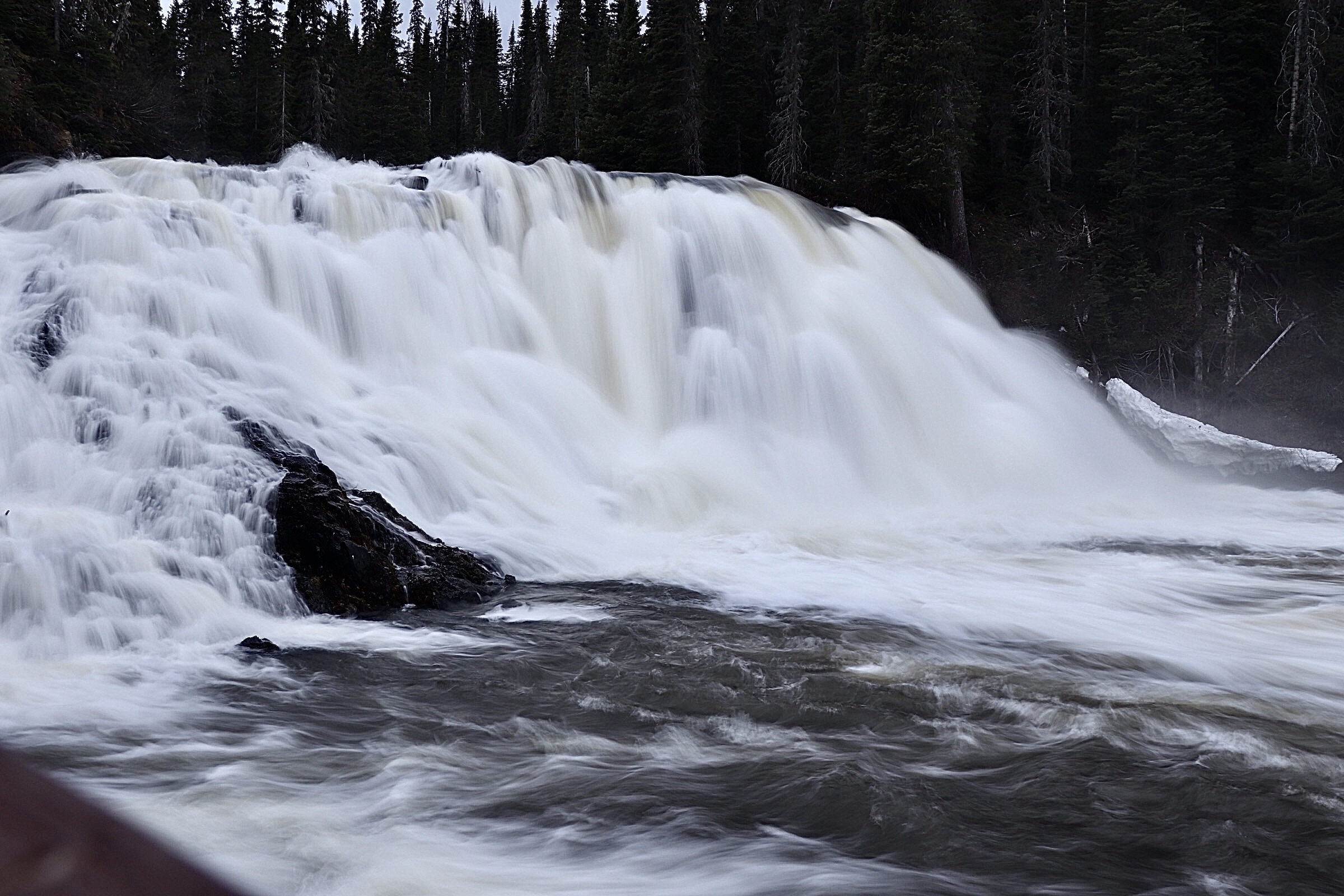 Hike to War Falls