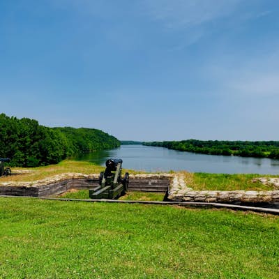 Hike the Fort Donelson Battlefield Loop Trail