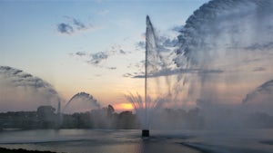 Photograph the Five Rivers Fountain of Lights