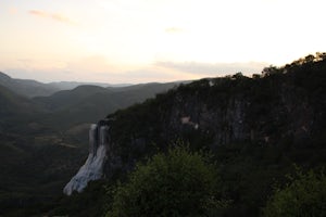 Explore Hierve El Agua