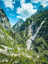 Hike Höllentalanger to Höllentalangerhütte