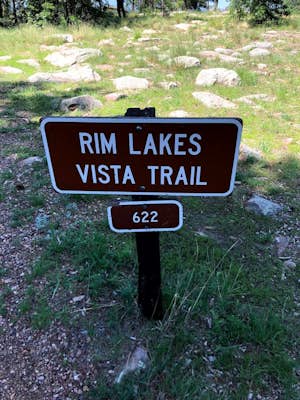 Hike on Rim Lakes Vista Trail #622