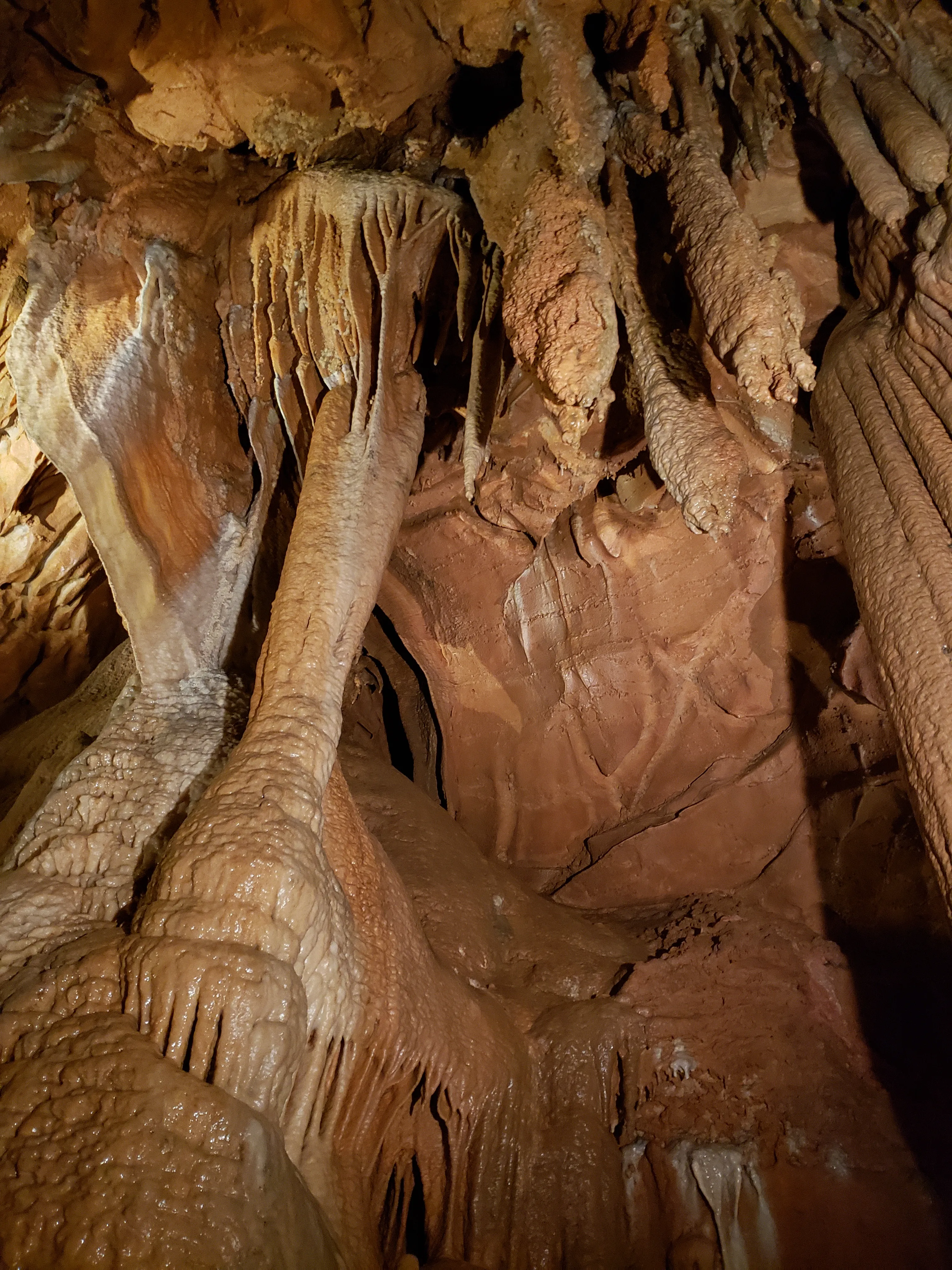 Tour the Diamond Caverns