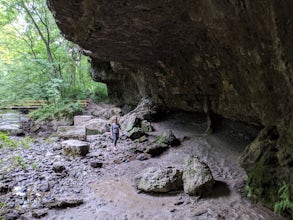 Hike the Gorge Trail at Indian Mounds