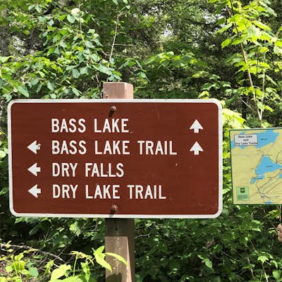 Hike the Bass and Dry Lake Loop