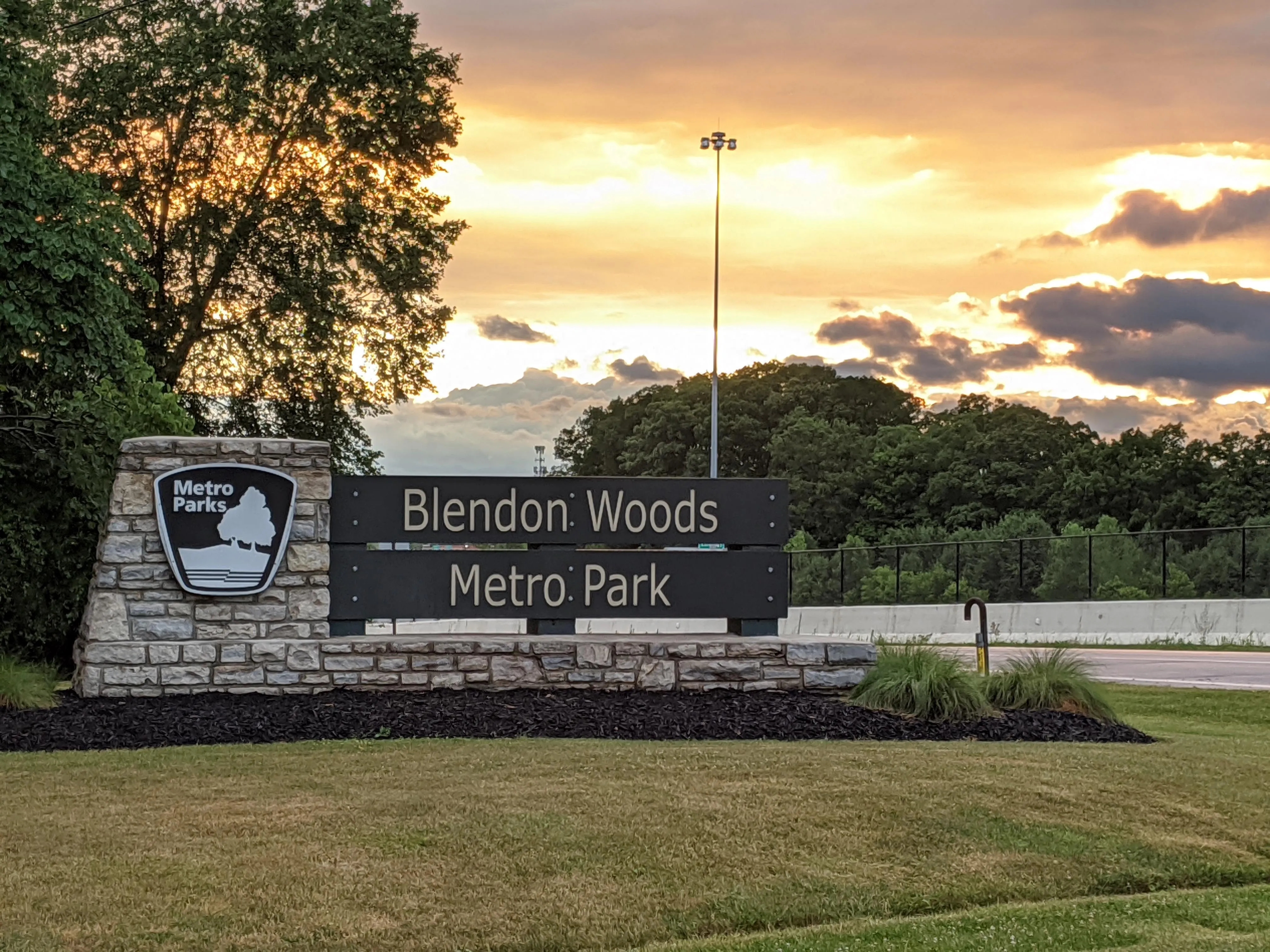 Hike the Overlook-Hickory Ridge-Brookside Trail