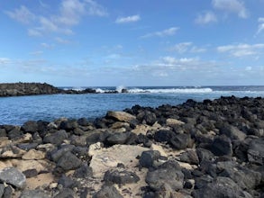 Hike to Pele's Chair