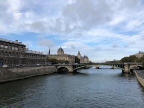 Stroll along the Seine River