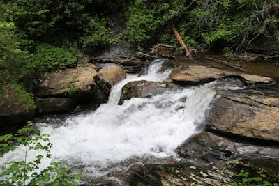 Hike to Dukes Creek Falls