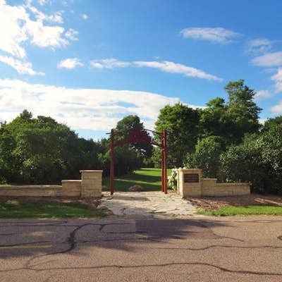 Explore the University of Wisconsin Arboretum
