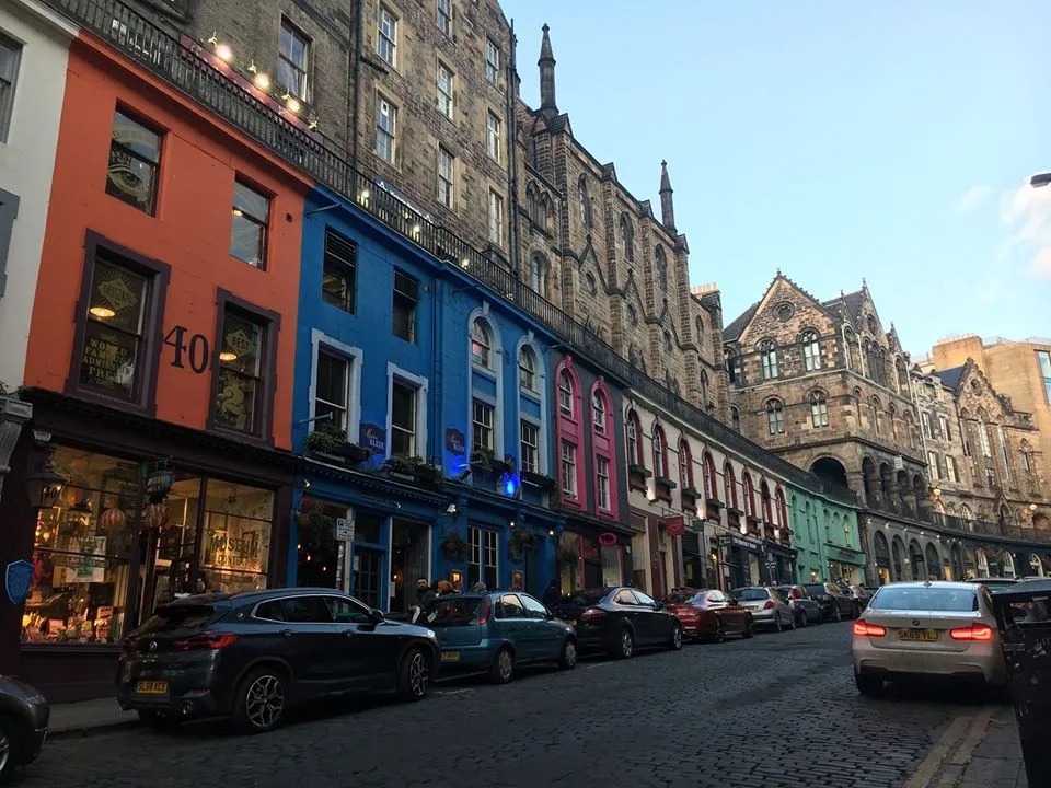 Stroll Victoria Street 