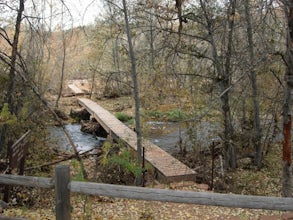 Hiking Kisva Trail in Red Rocks State Park