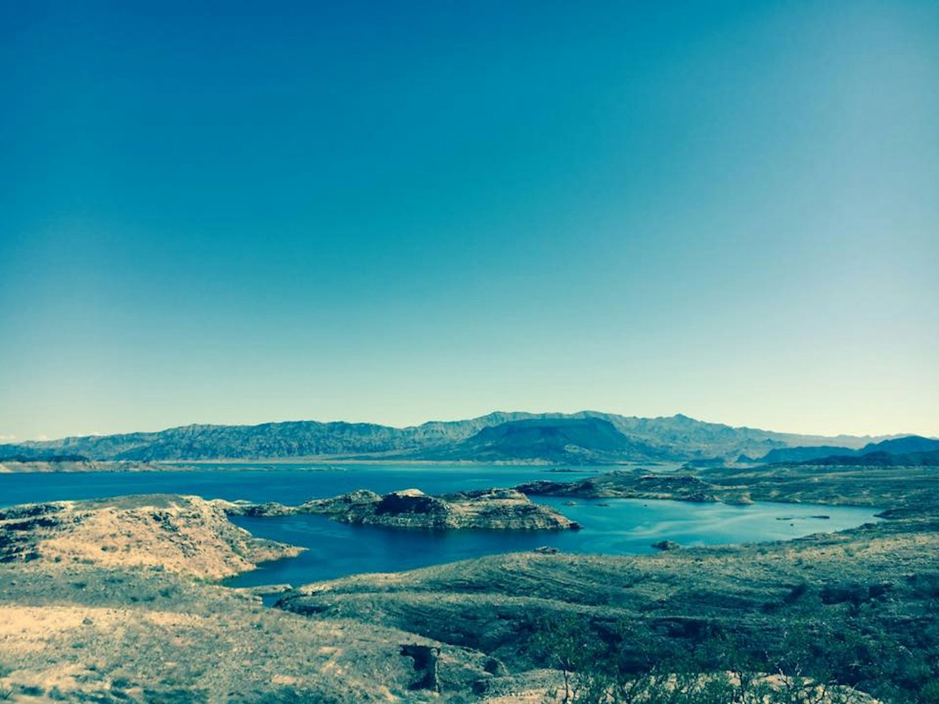 Lake Mead The Largest Man Made Lake In The Usa