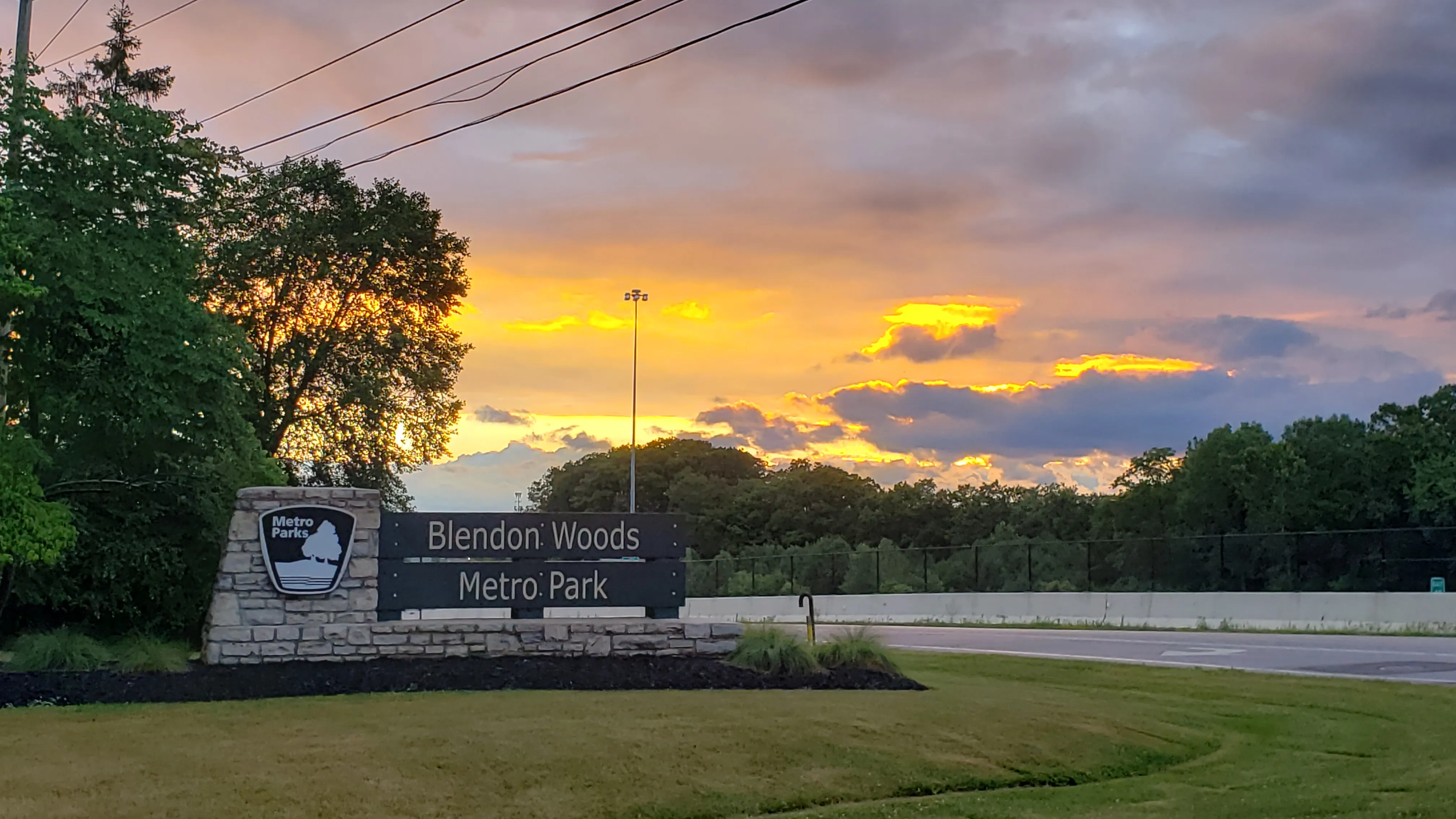 Hike the Overlook-Hickory Ridge-Brookside Trail