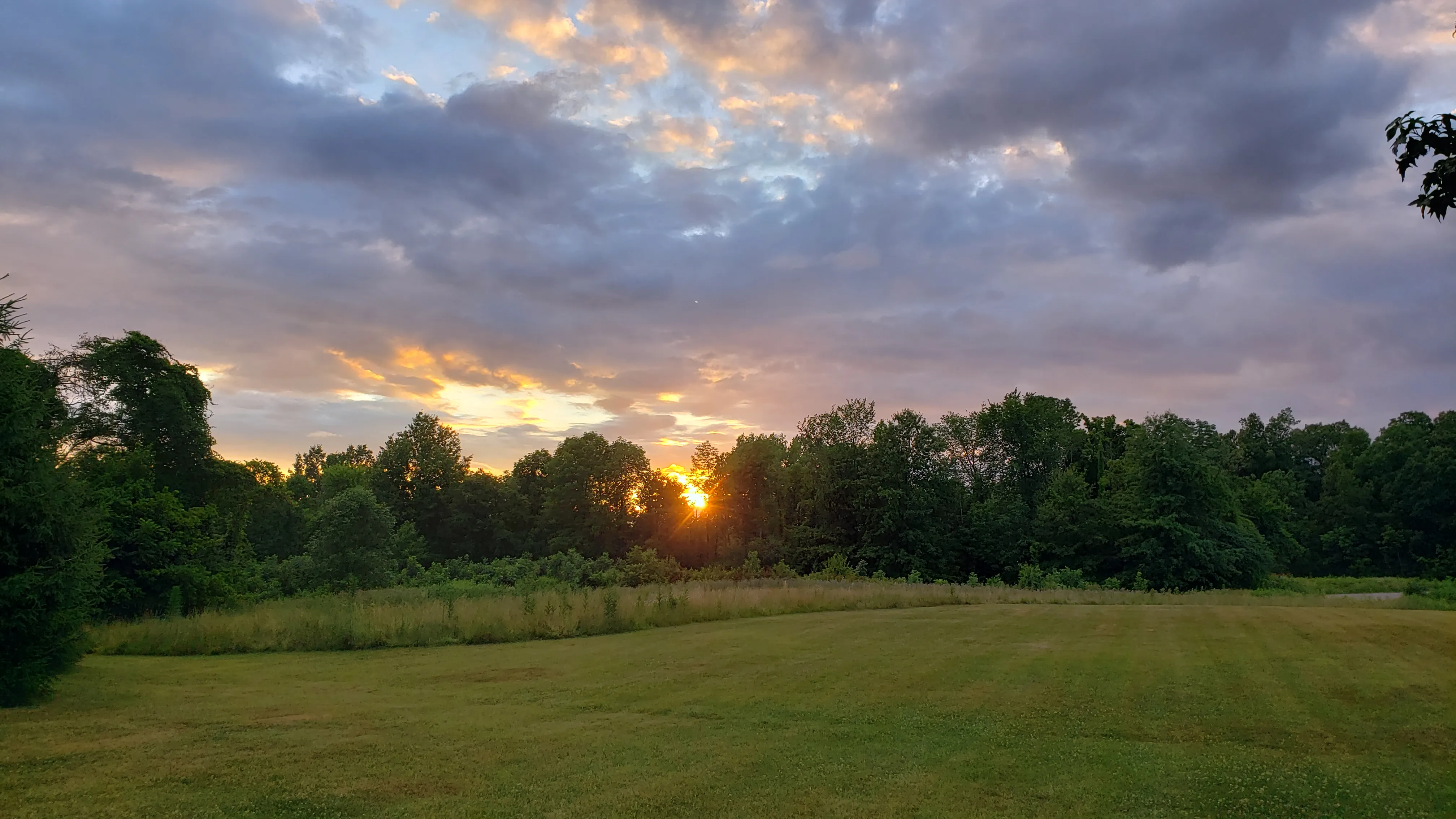 Hike the Overlook-Hickory Ridge-Brookside Trail