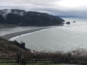 Hike to the Klamath River Outlook