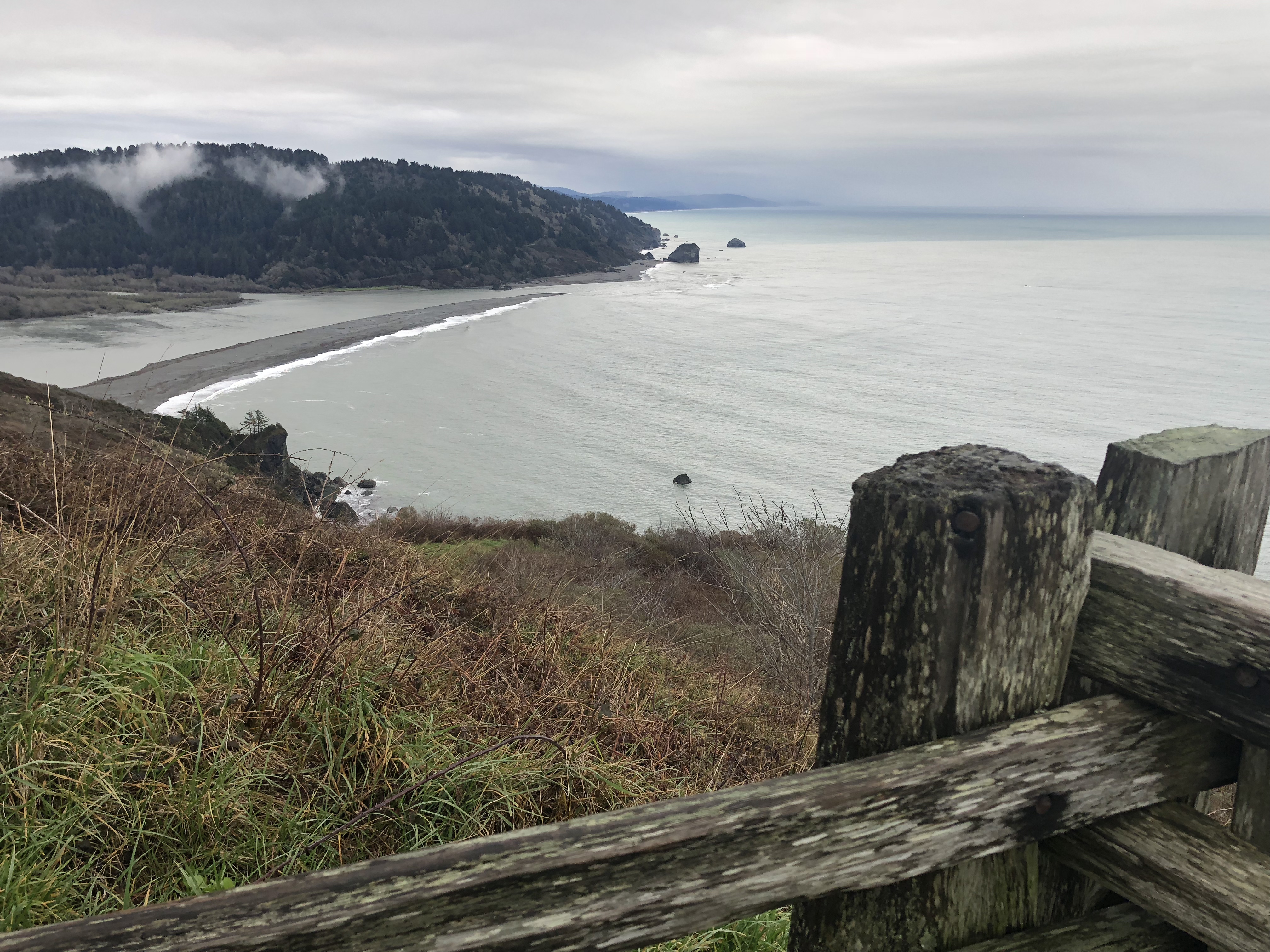 Hike to the Klamath River Outlook