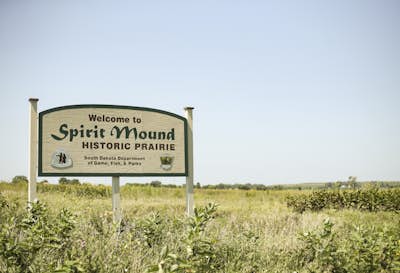 Hike to Spirit Mound 