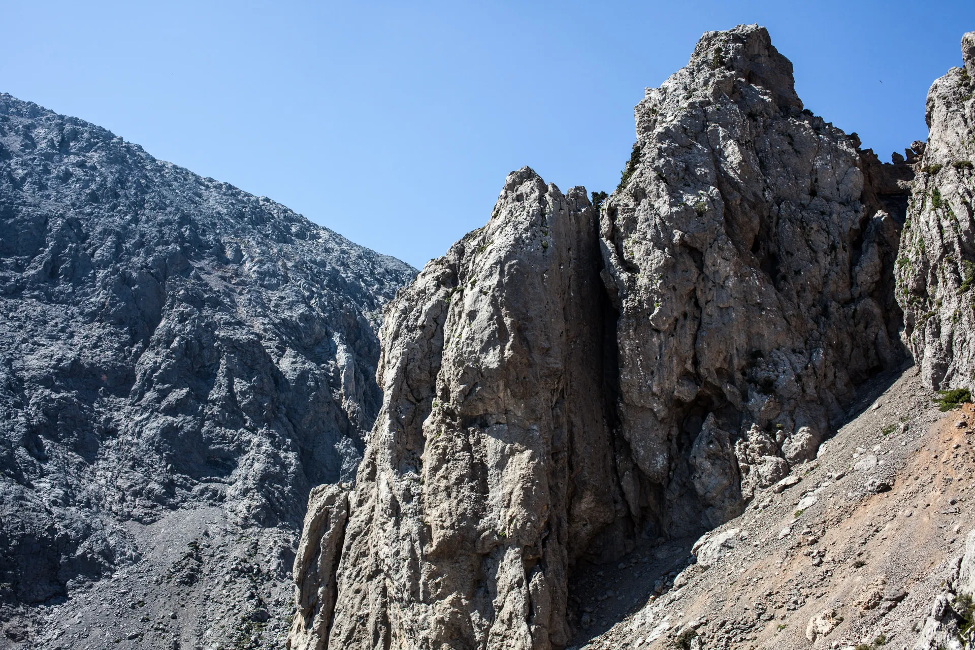 Hike to Gigilos Summit