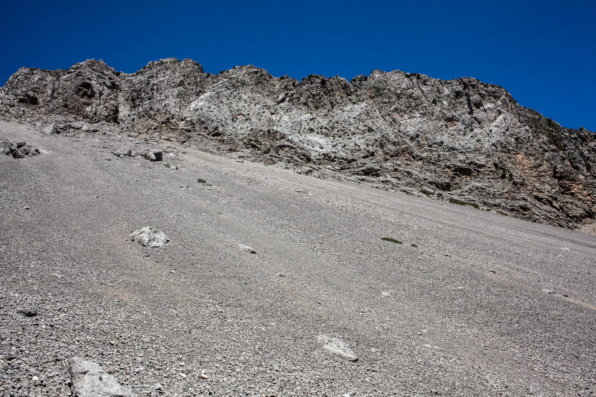 Hike to Gigilos Summit