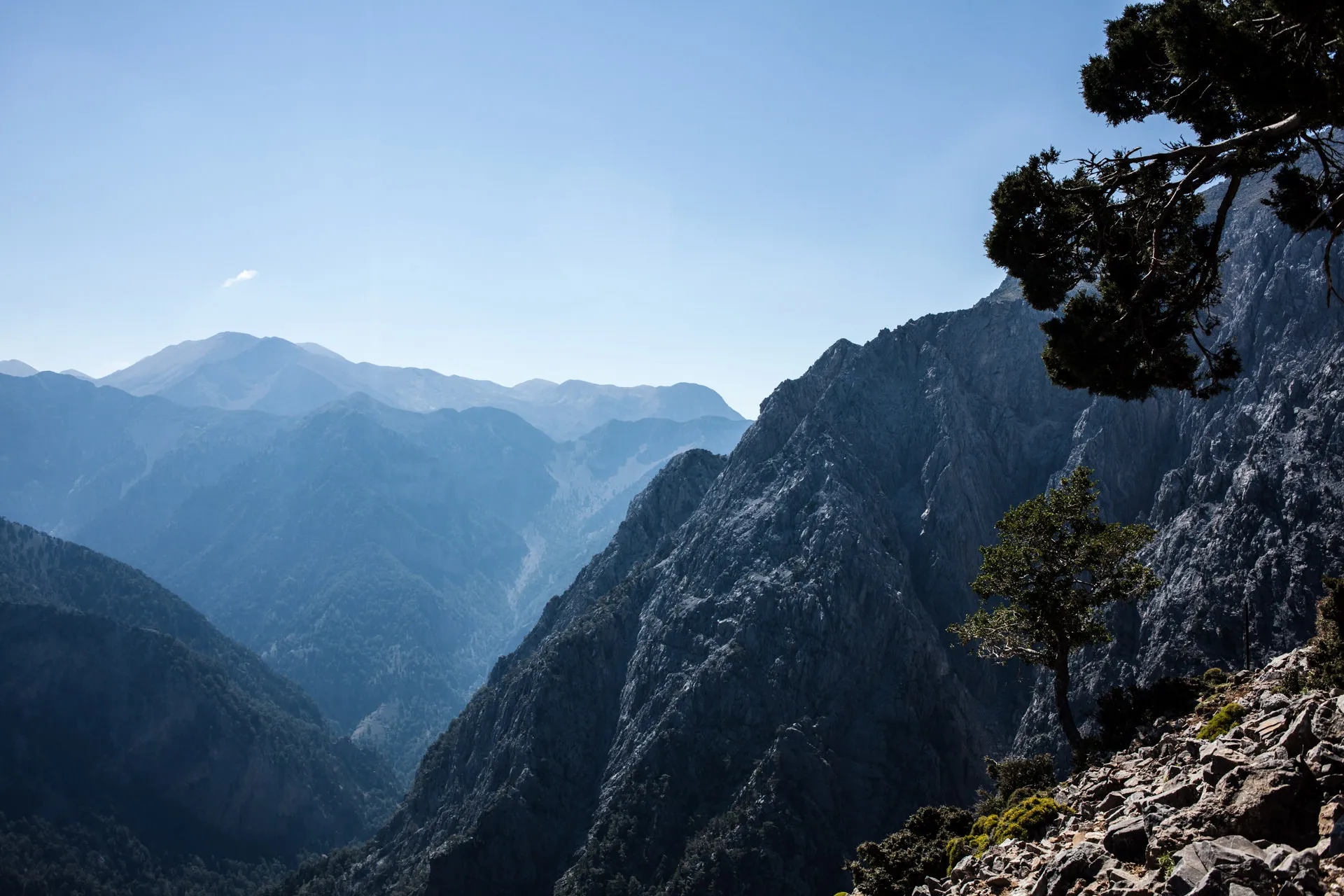Hike to Gigilos Summit