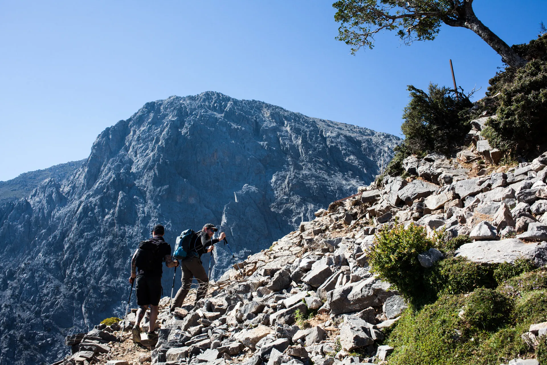 Hike to Gigilos Summit