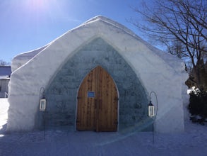 Explore the Hotel de Glace