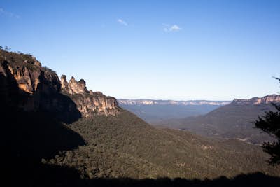 Photograph the Three Sisters