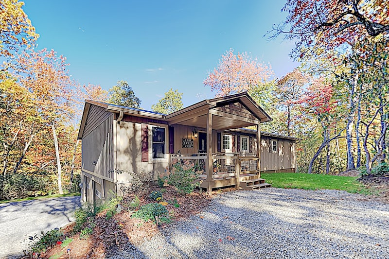 Photo of Dalton Abbey Retreat Screened Porch, Play Area