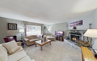 Walkable Year-Round Family Retreat with Game Room