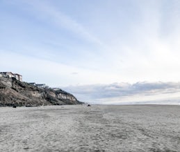 Explore the Oregon Coast at Wecoma Beach