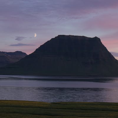 Photograph Kirkjufell and Kirkjufellsfoss