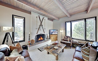 Getaway in the Foothills | Fireplace & Firepit