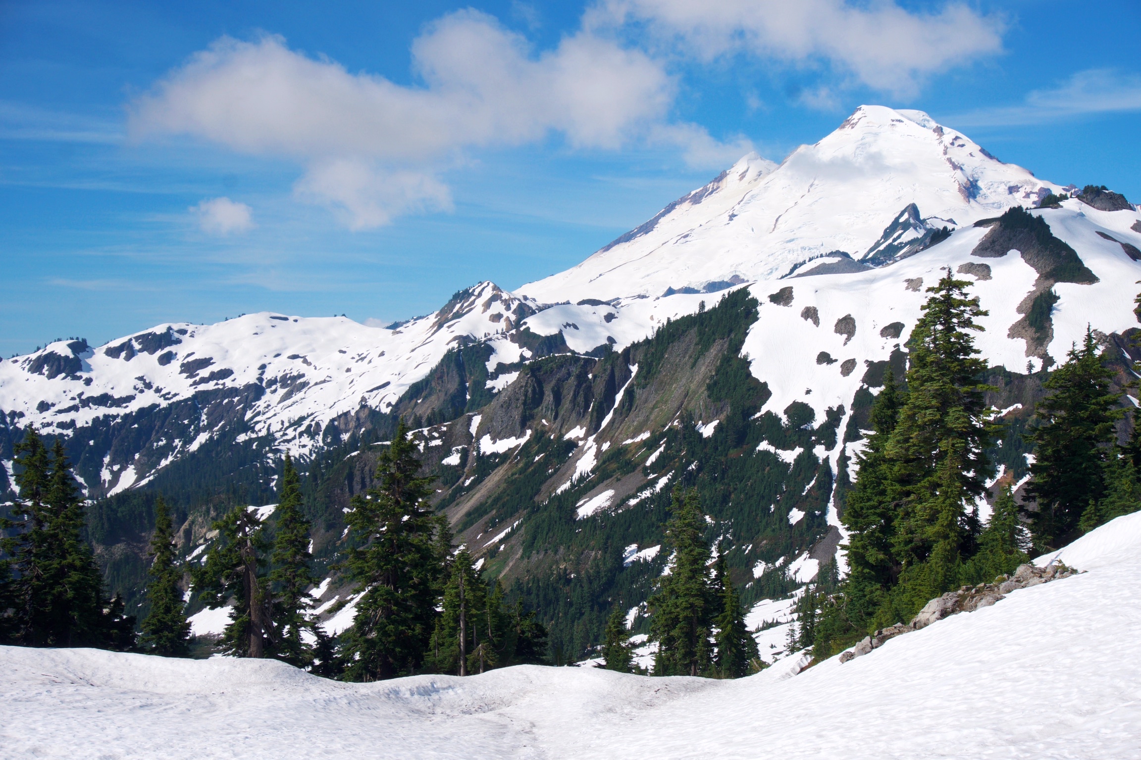 Explore Artist Point