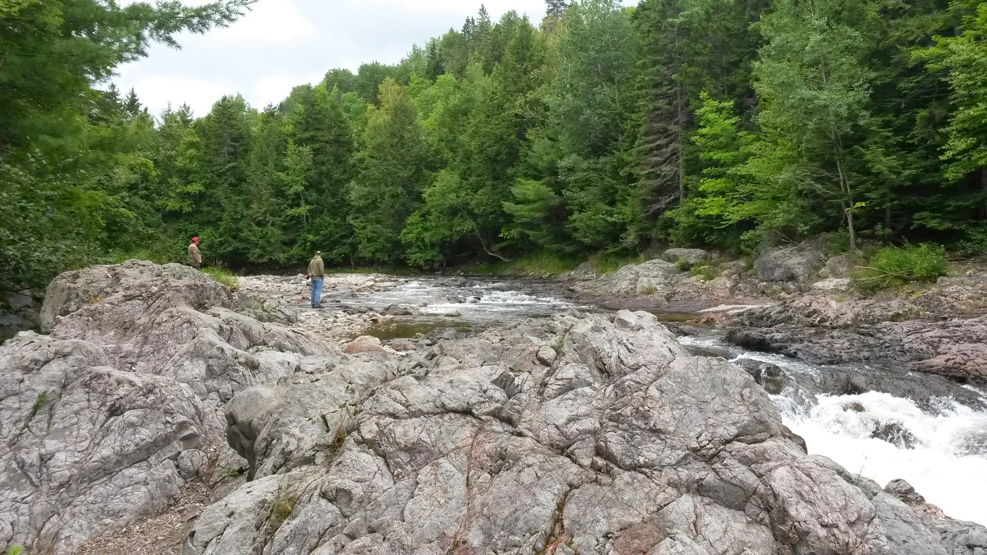 Water-Hike to Gordon Falls